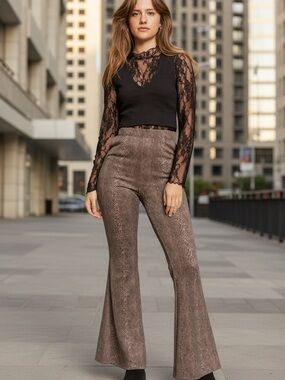 🛍️NWT Women’s Taupe Python-Print Flare Pants
